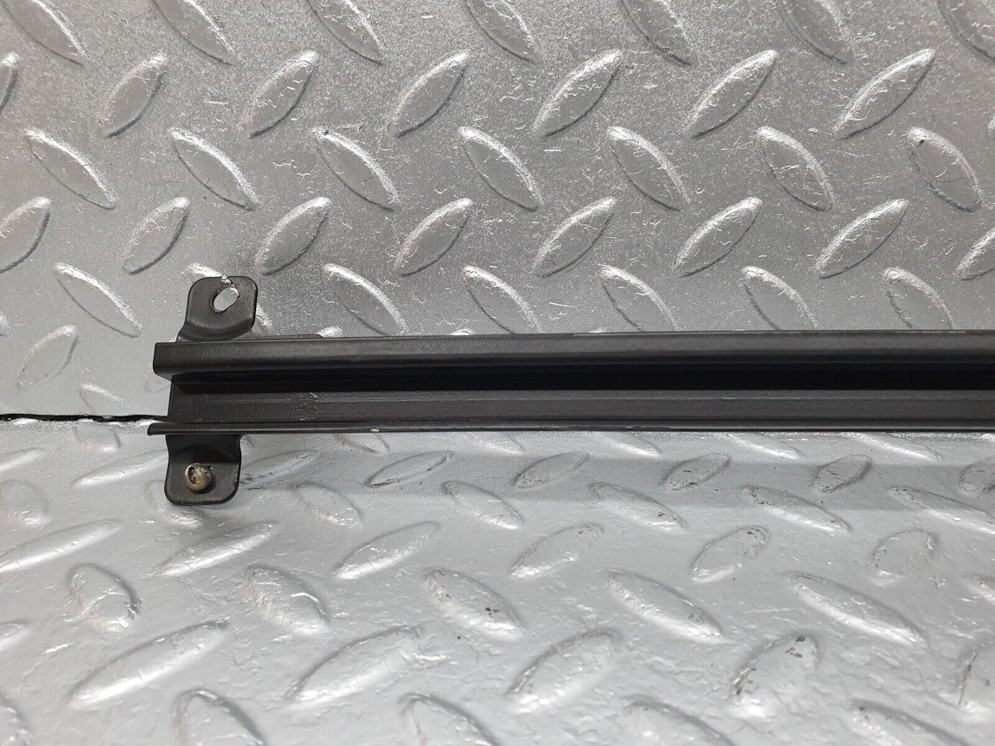 41965 Mercedes-Benz W202 C200 Front Left Door Window Channel