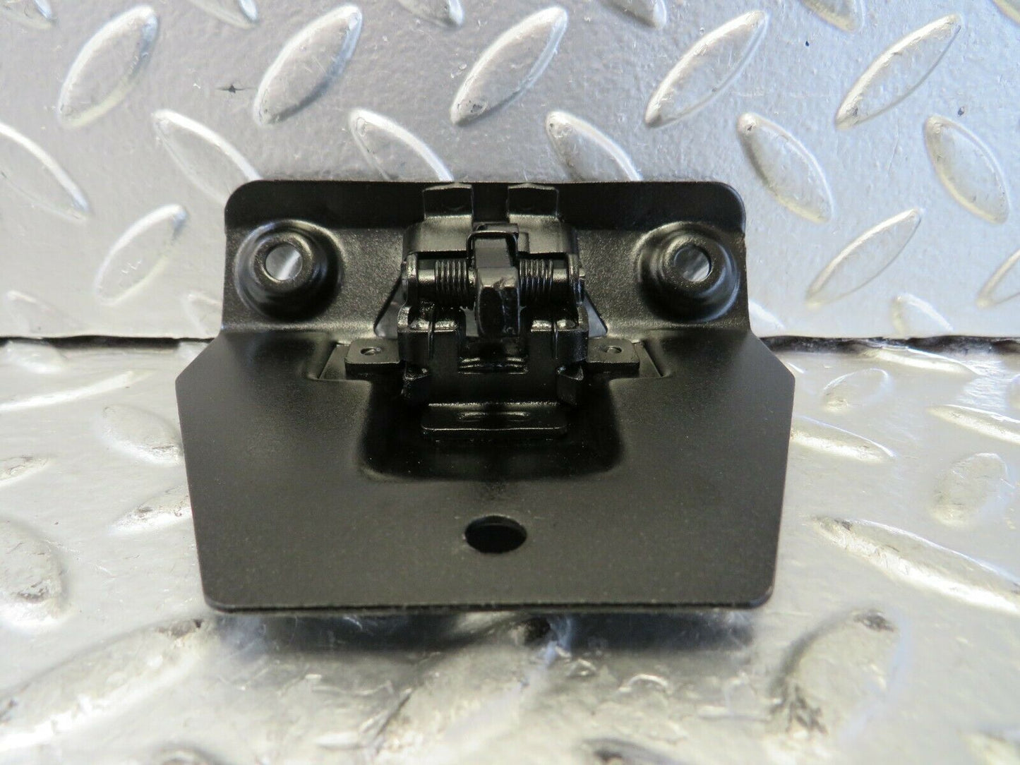 23398 Mercedes-Benz W116 350SE Trunk Boot Lock Latch 1137500285