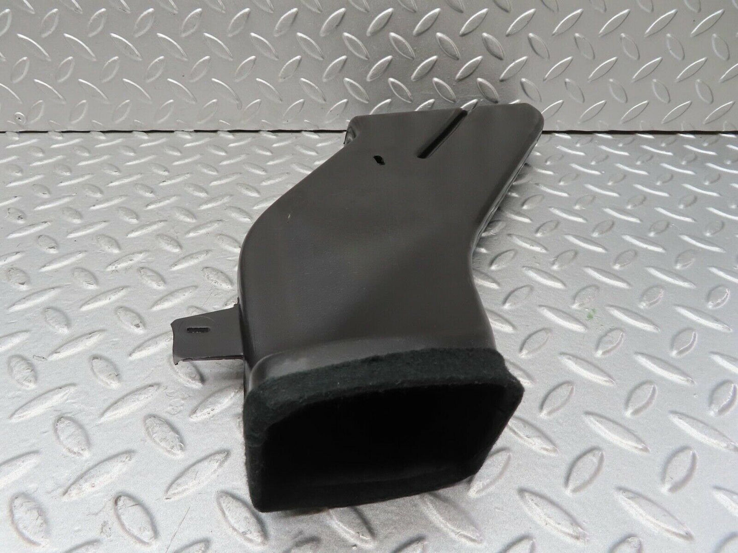 14688 Mercedes-Benz W201 190E Air Duct Heater Ventilation Left Side