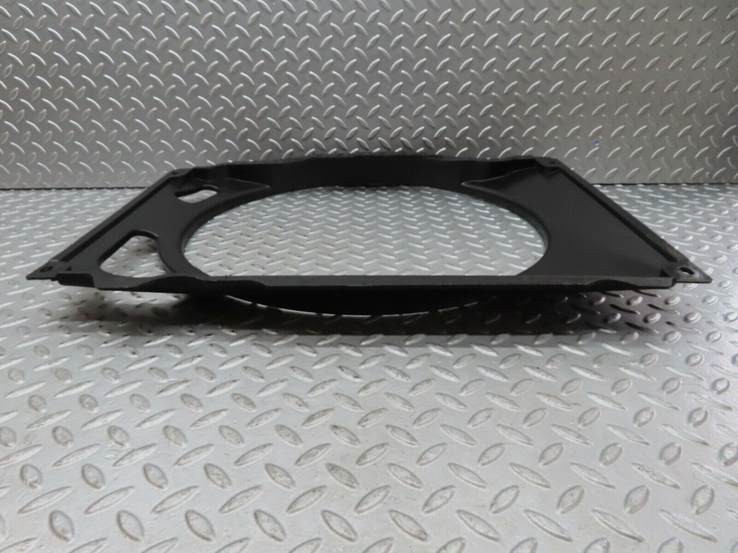 17755 Mercedes-Benz W116 450SEL Radiator Fan Shroud Fan Cover 1165050355