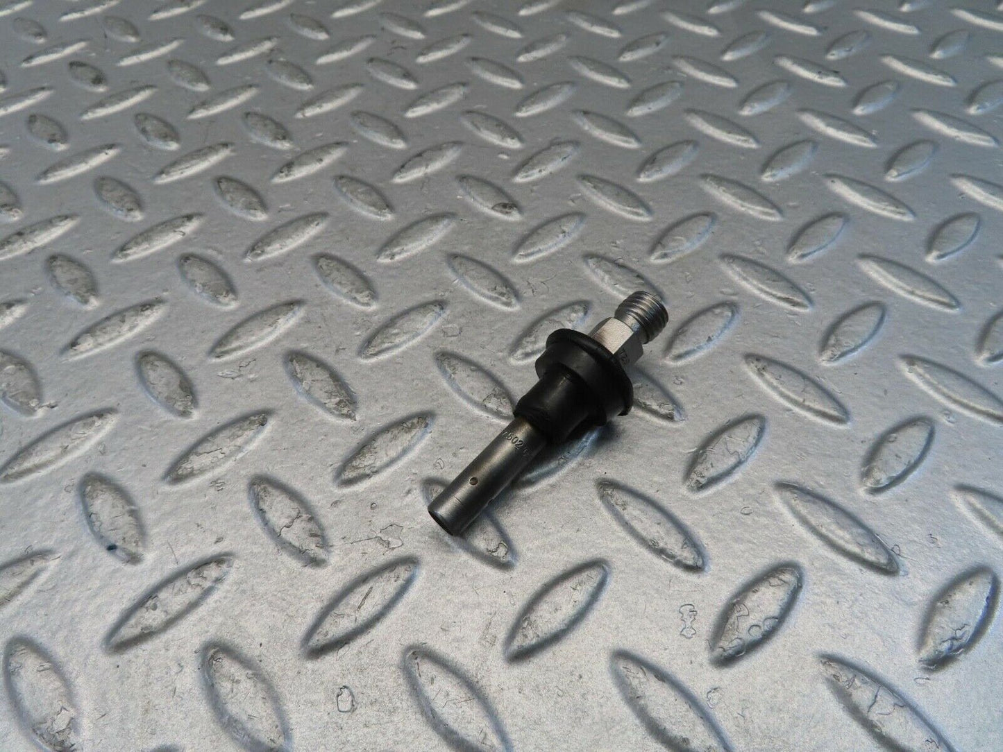 11036 Mercedes-Benz R107 W116 Fuel Injector Bosch 0437502010