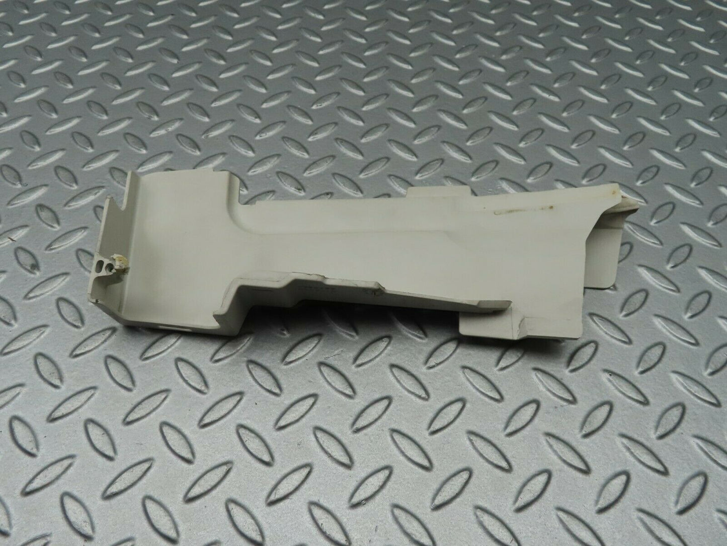 5288 Mercedes-Benz W124 230E Lock Cover Front Left 1247231308