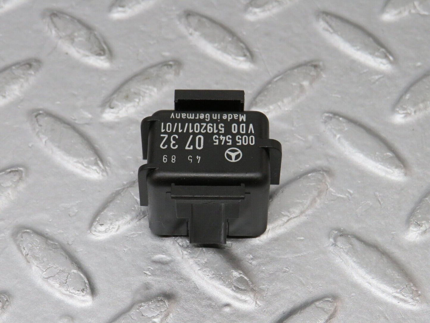 36081 Mercedes-Benz W126 420SE Cruise Control Unit Module Relay 0055450732