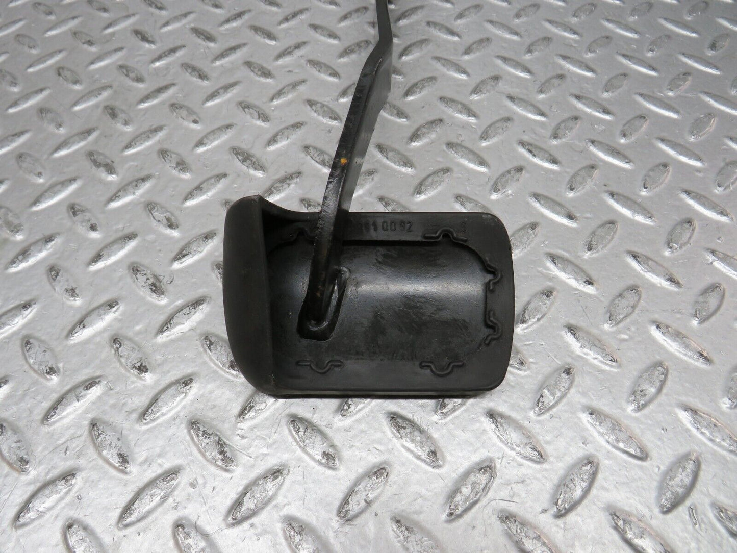 28597 Mercedes-Benz W123 230E Brake Pedal With Rubber 1232910082
