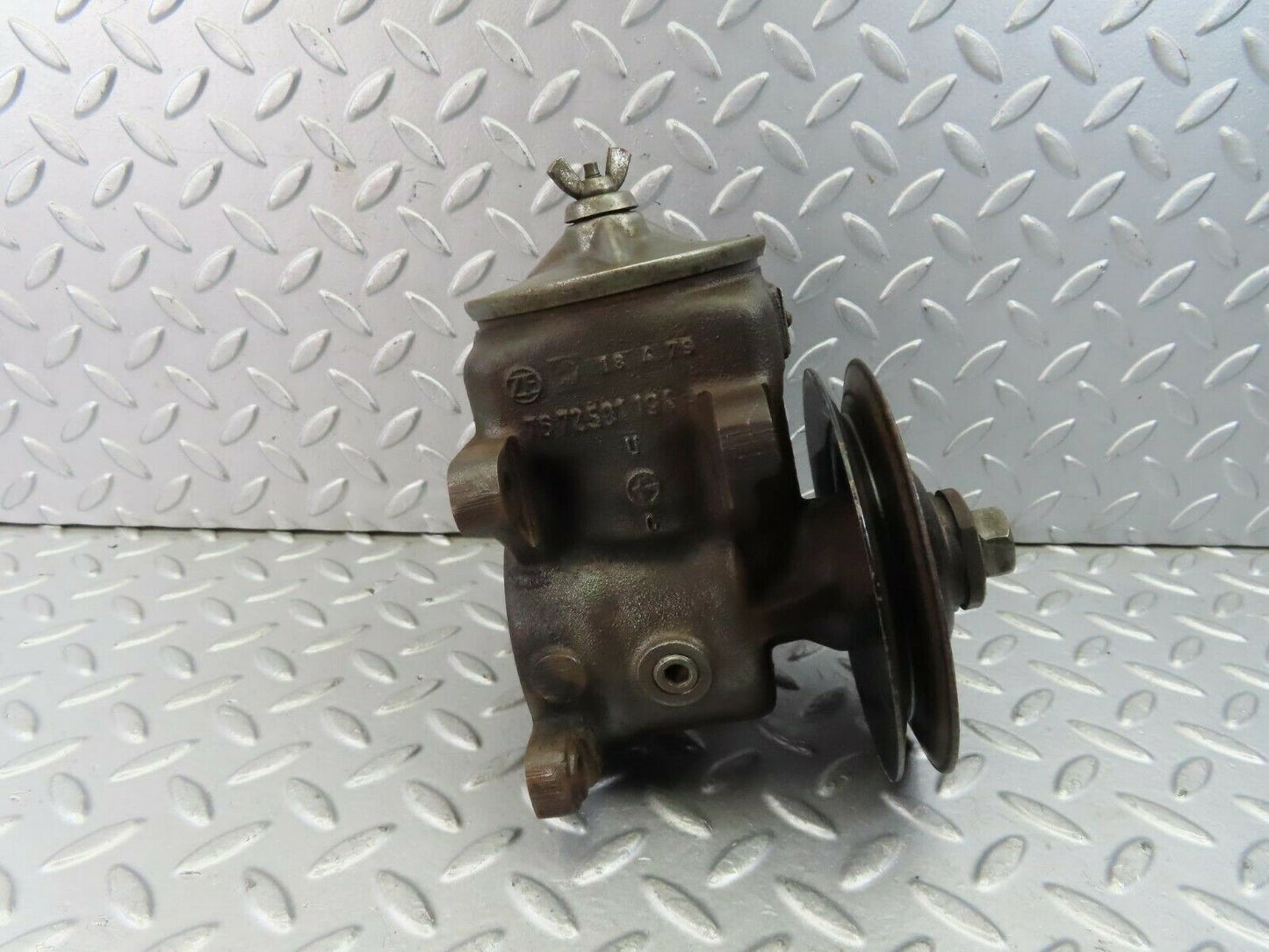 9201 Mercedes-Benz W116 Power Steering Pump 1164601780