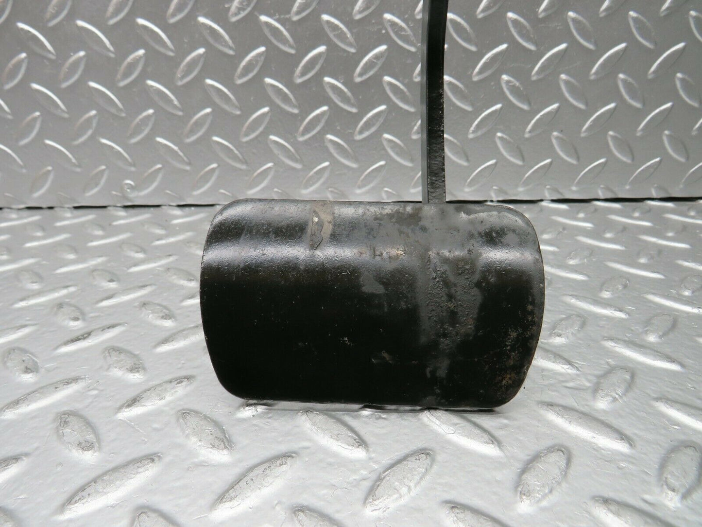 22776 Mercedes-Benz C107 450SLC Coupe Brake Pedal