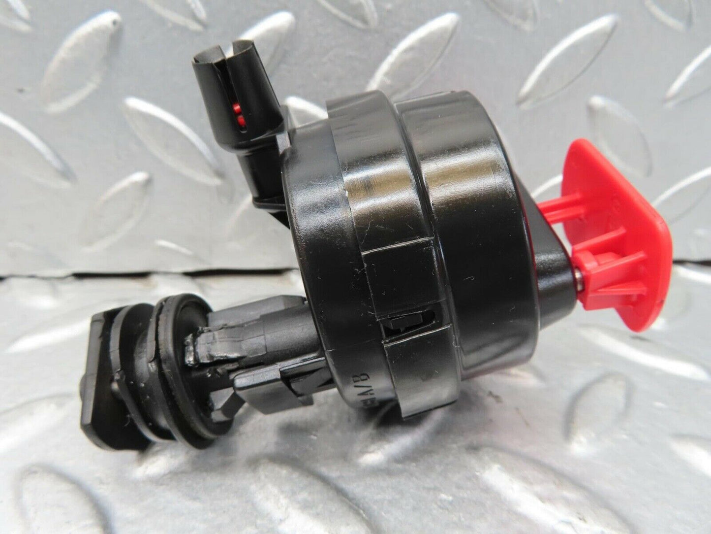 15185 Mercedes-Benz W140 S320 Fuel Tank Flap Cap Vacuum Actuator 400181