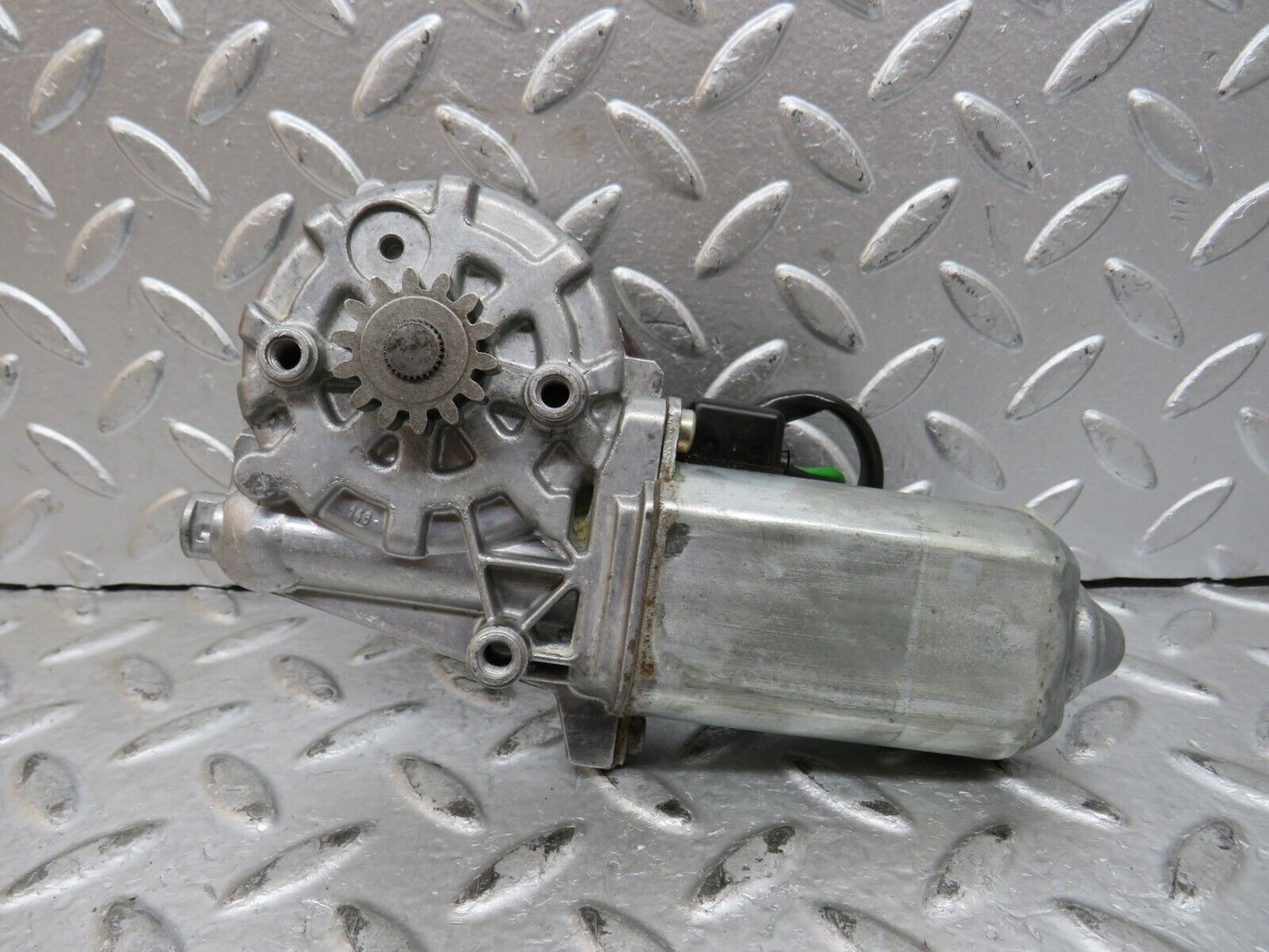 28735 Mercedes-Benz W123 230E Front Left Window Regulator Motor 0130821018
