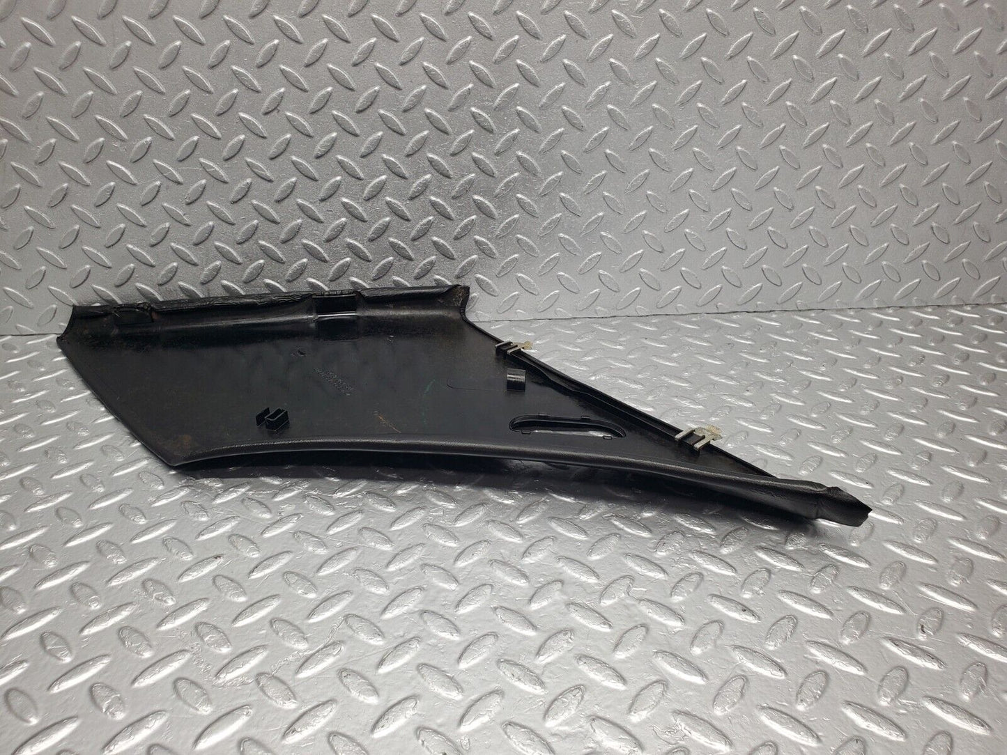 46335 Mercedes-Benz C123 280CE Coupe C Pillar Cover Right Black 1236901025
