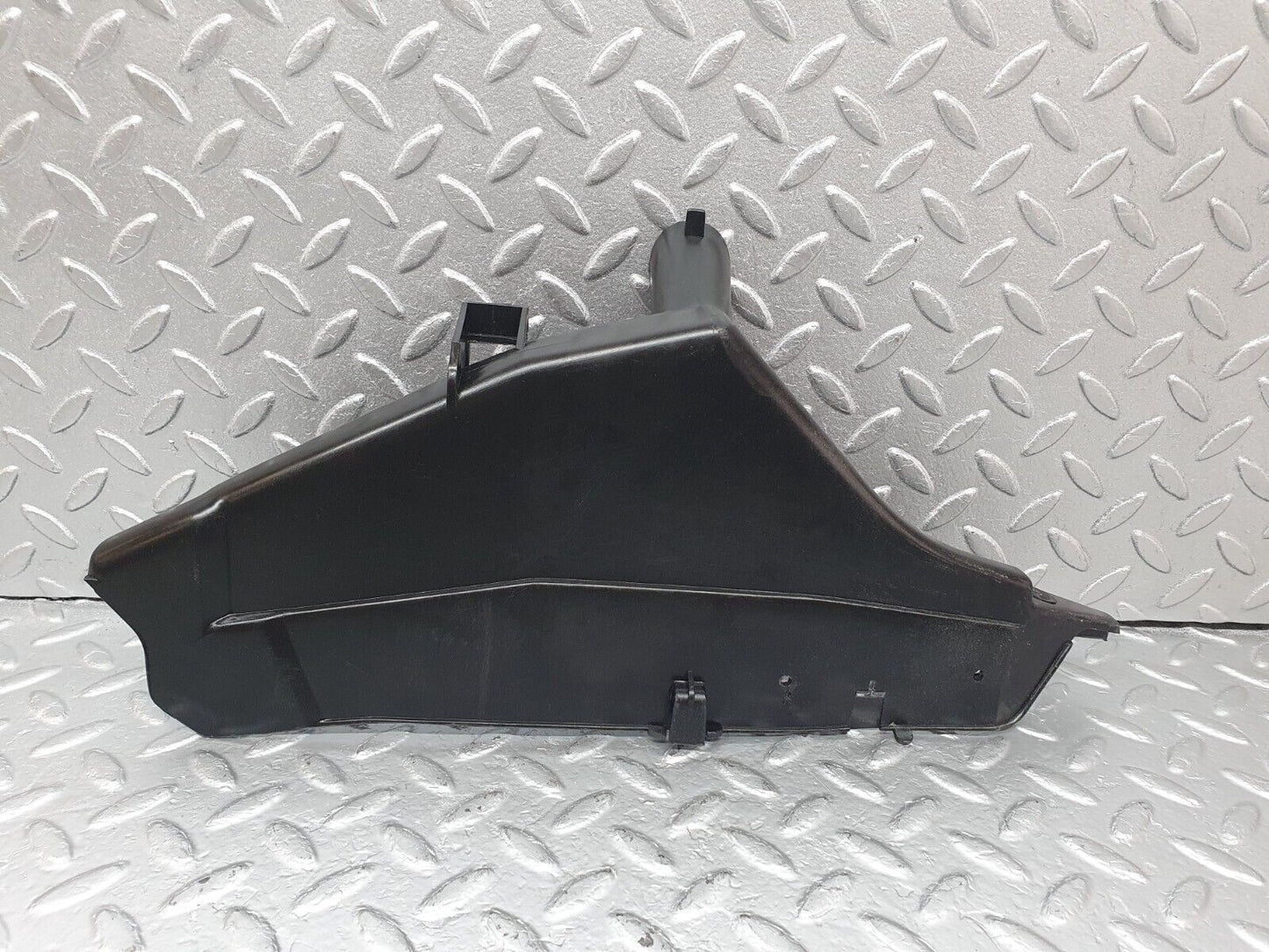 42729 Mercedes-Benz W201 190 2.0L Front Right Rain Gutter Drain Channel 2016280273