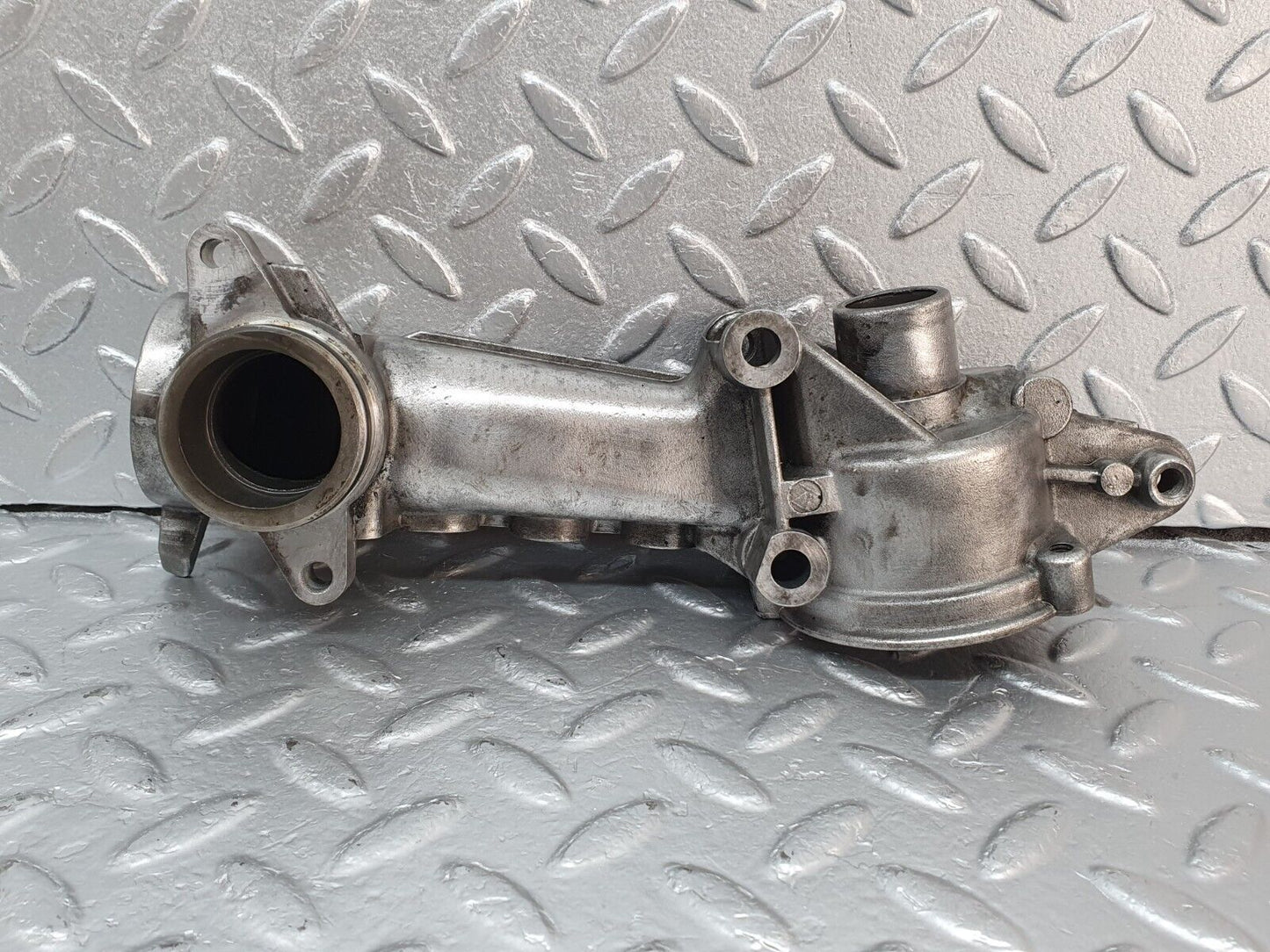 41897 Mercedes-Benz W202 C200 Thermostat Housing 1112030473