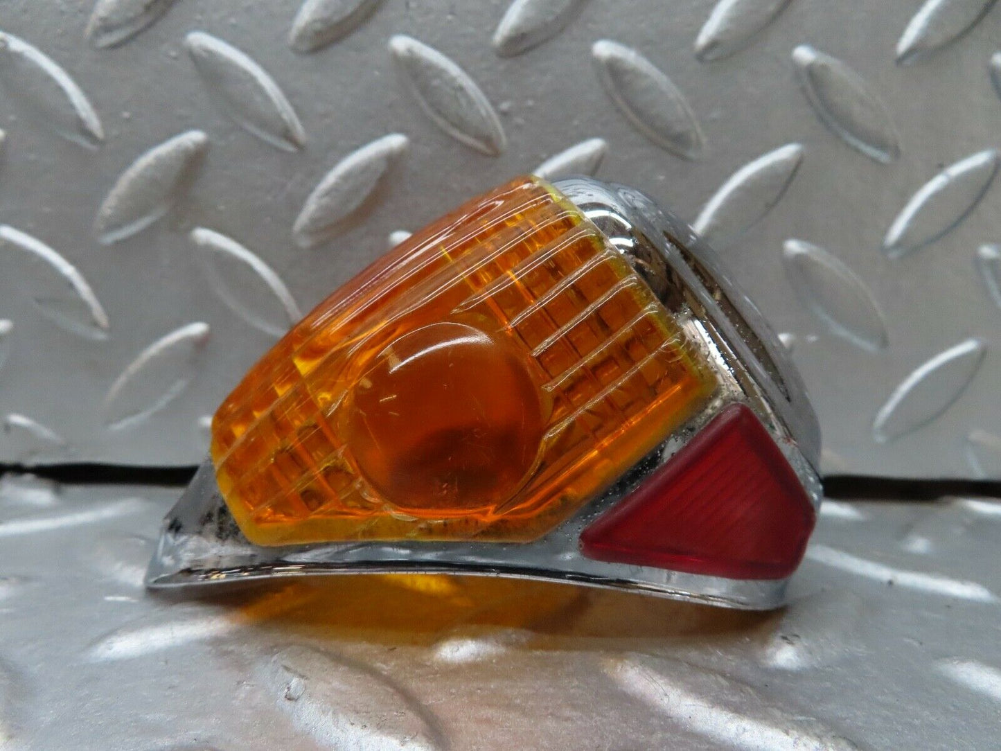 18657 Mercedes-Benz W120 W121 Ponton Front Left Wing Indicator Lens K23239