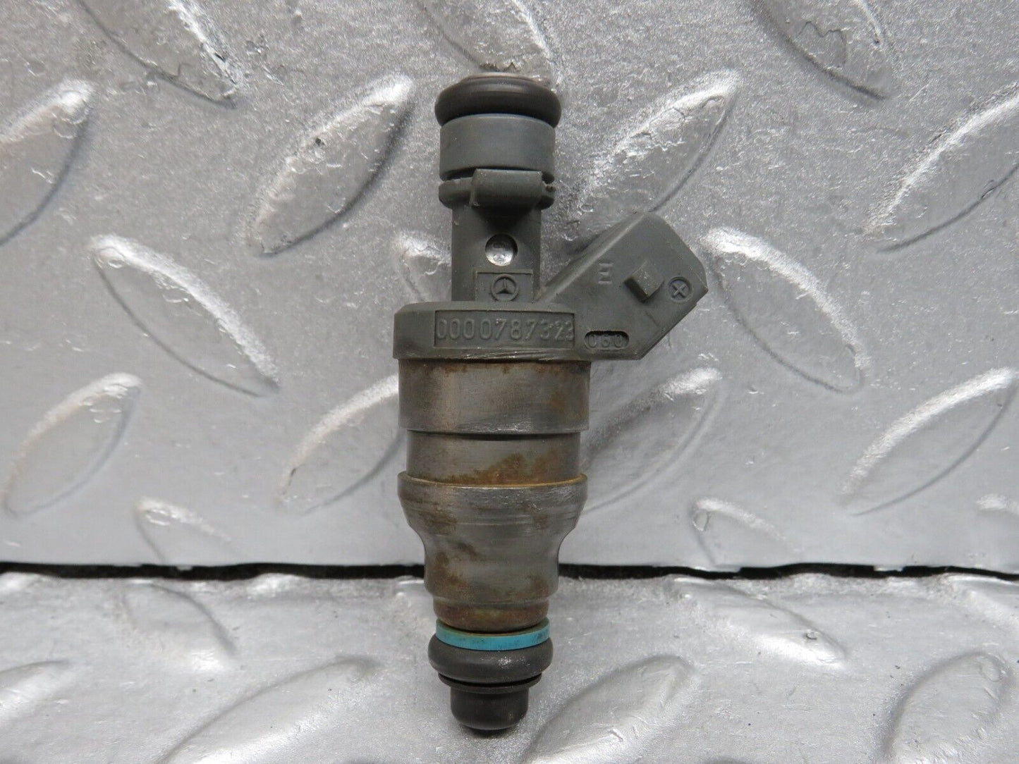 38652 Mercedes-Benz R129 280SL Coupe Fuel Injector Bosch 0000787323 0280155209