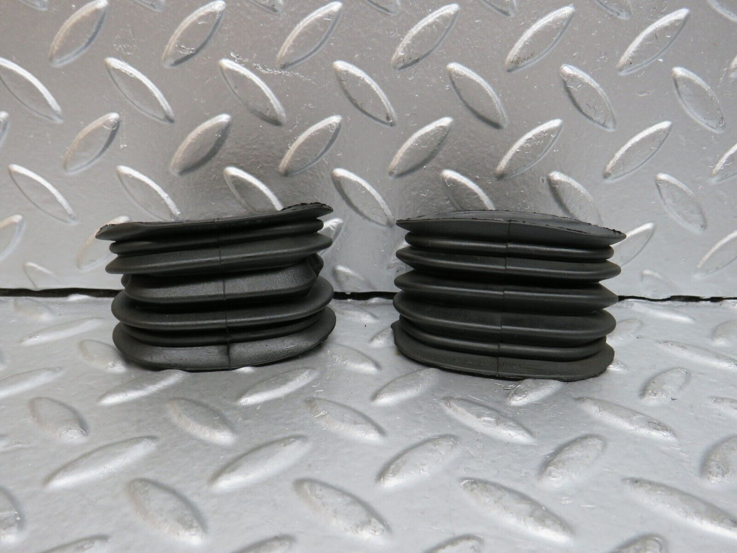 29464 Mercedes-Benz W124 230E Front Door Wire Protector Rubber 1248210197