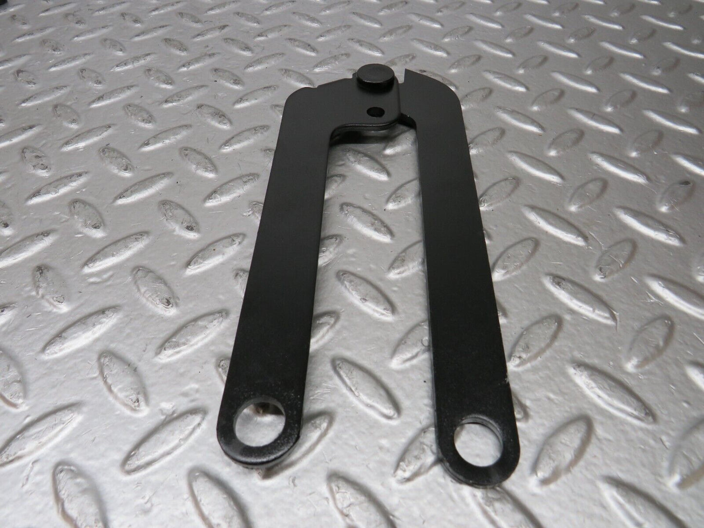 26283 Mercedes-Benz W116 450SE Bonnet Hinge Left Side