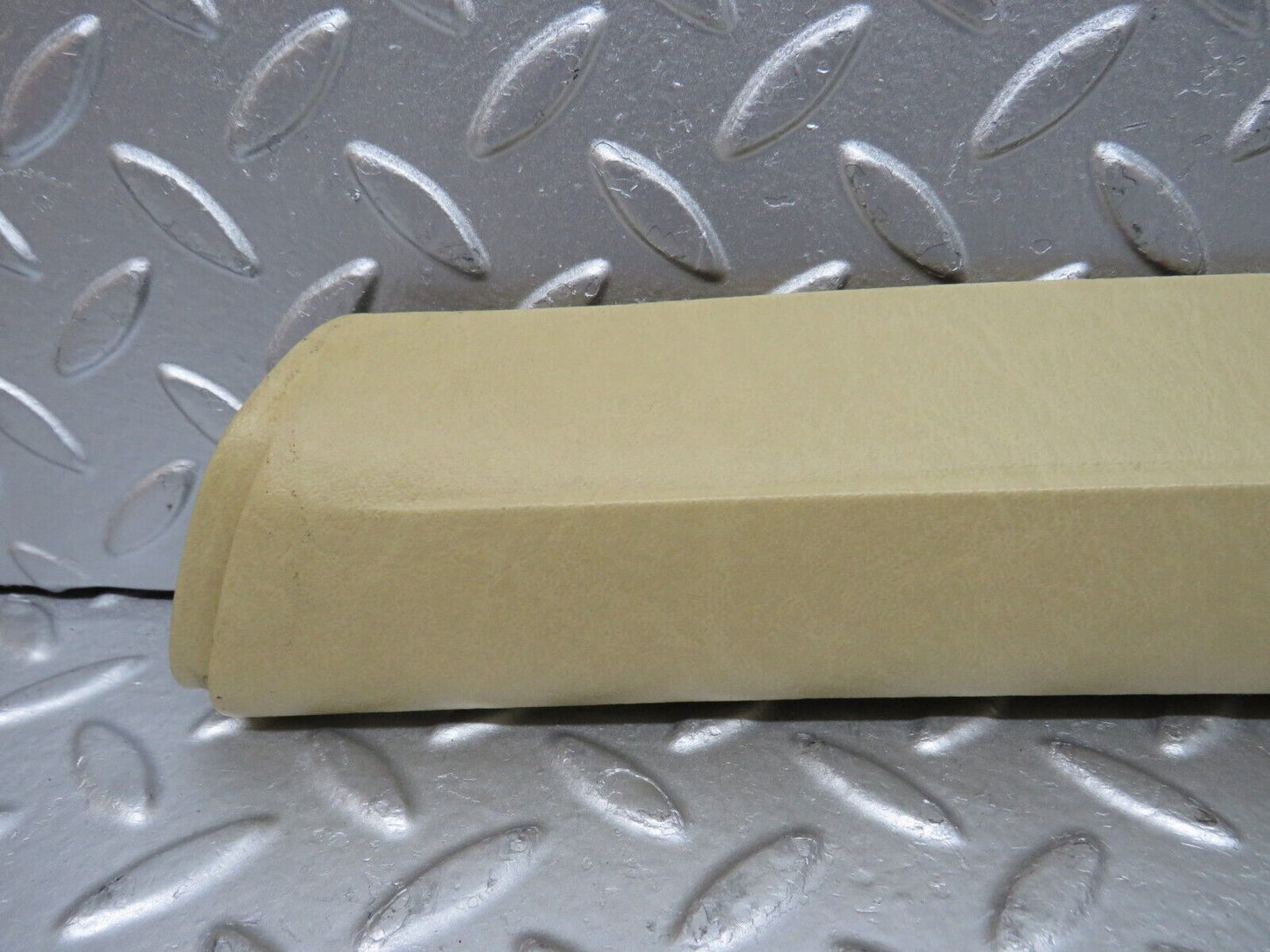 0497 Mercedes-Benz W123 230E A Pillar Cover Panel Left Beige