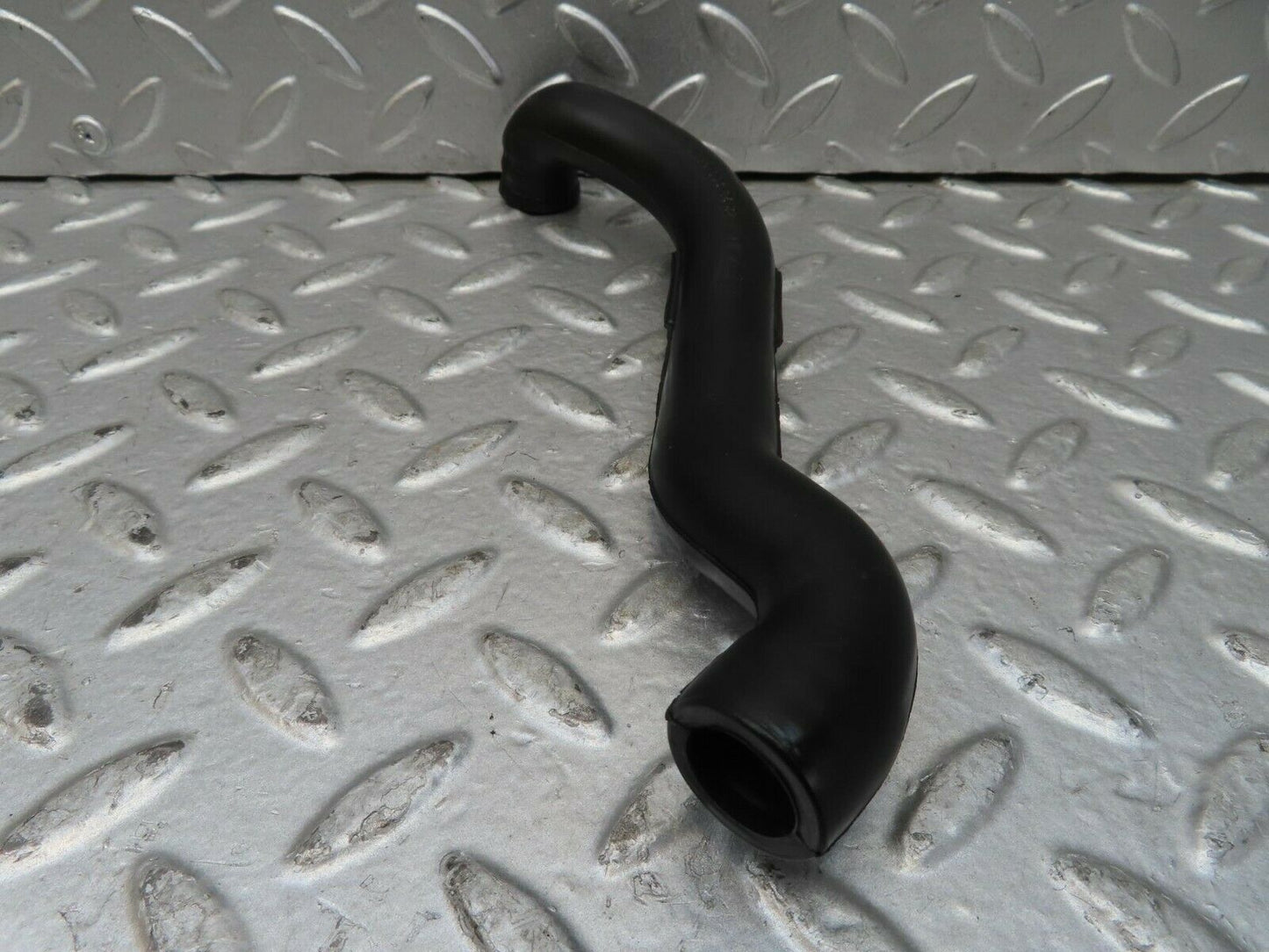 15687 Mercedes-Benz R107 450SL Coupe Air Intake Breather Hose 1160940482