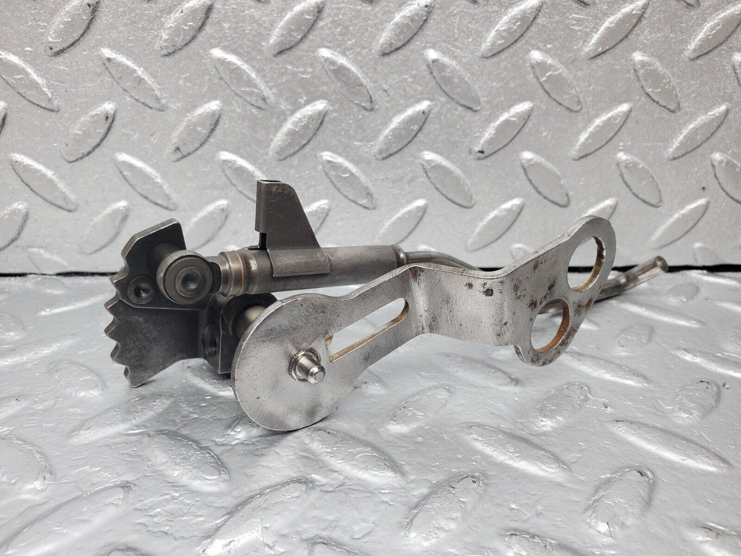 45491 Mercedes-Benz W124 260E Automatic Gearbox Parking Gear Linkage 722.409