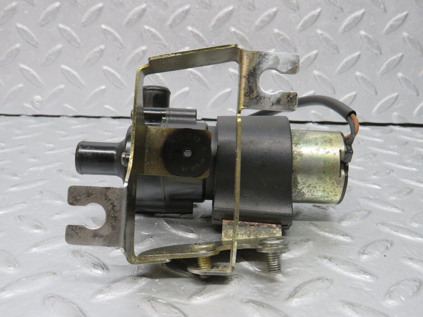 38406 Mercedes-Benz R129 280SL Coupe Heating Water Pump 0018351064
