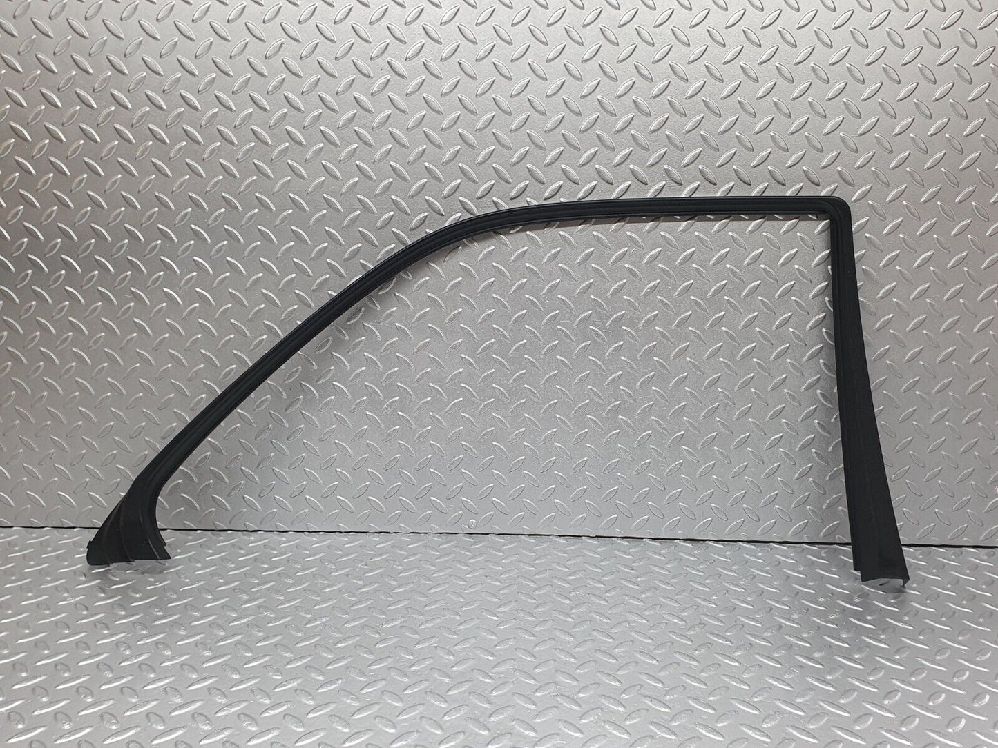 42088 Mercedes-Benz W202 C200 Rear Left Door Window Frame Cover 2027350171
