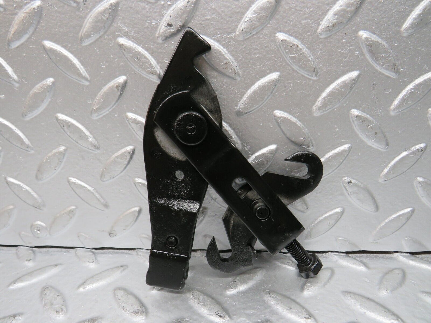 29950 Mercedes-Benz C124 320CE Coupe Handbrake Adjusting Handbrake Regulator