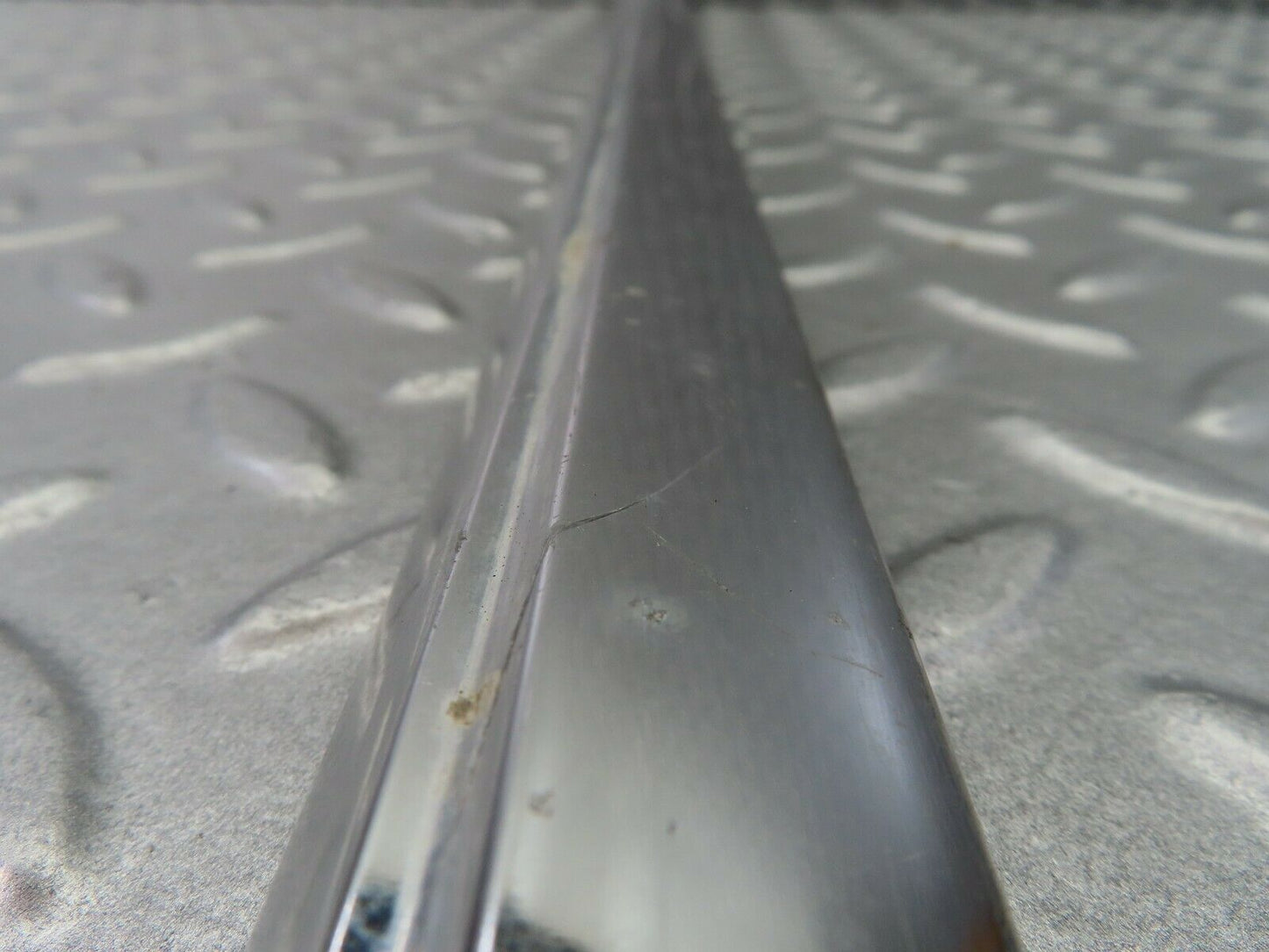 7921 Mercedes-Benz W115 220D Rear Right Door Chrome Moulding Trim