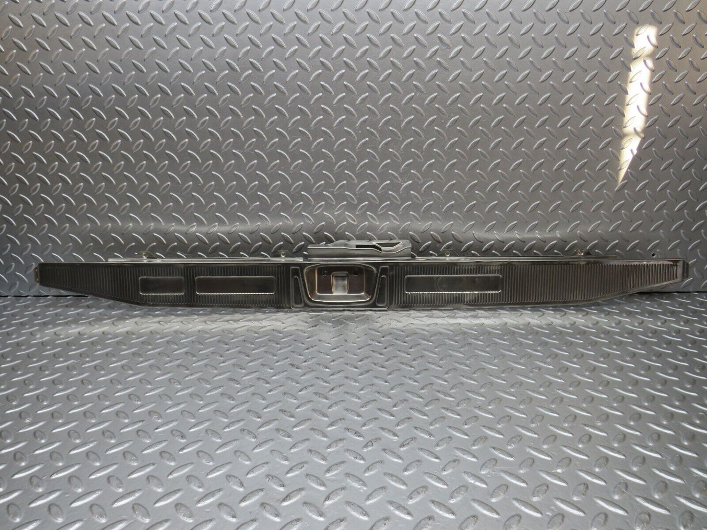 31216 Mercedes-Benz S124 220TE Wagon Trunk Edge Chrome Moulding 1246980089