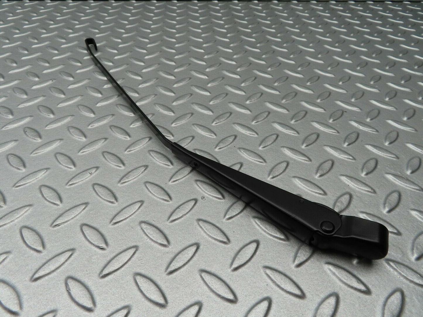 5167 Mercedes-Benz R107 350SL Wiper Arm Right