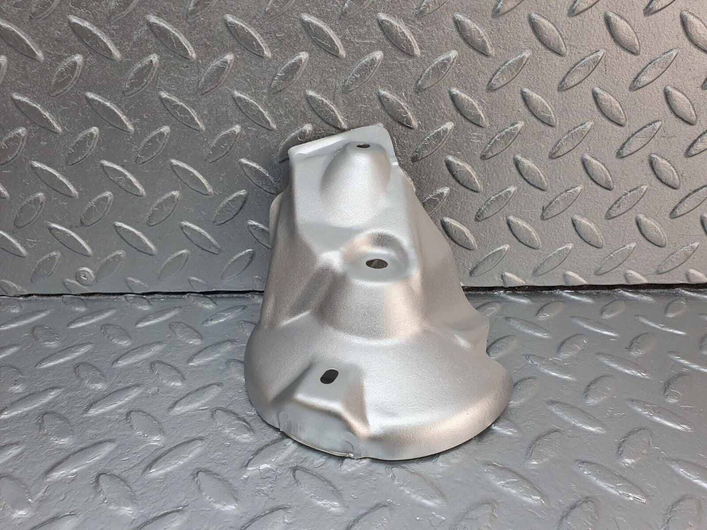 41887 Mercedes-Benz W202 C200 Engine Mount Bracket Heat Shield