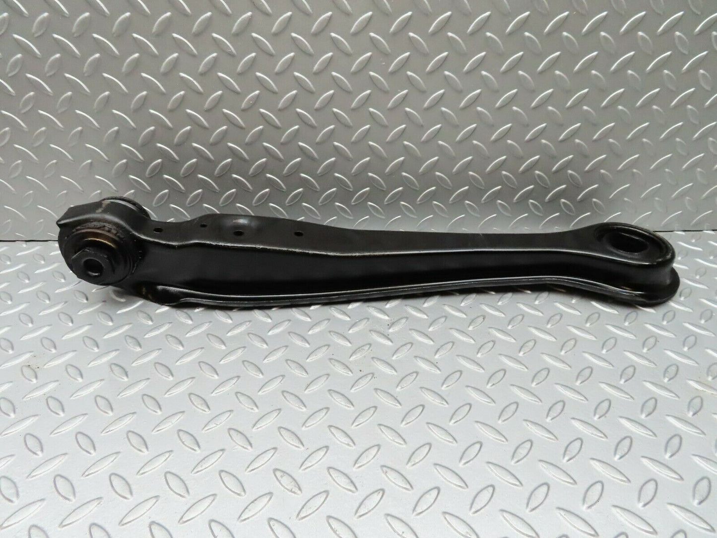 3564 Mercedes-Benz W108 280SE Rear Left Axle Spring Coil Mount