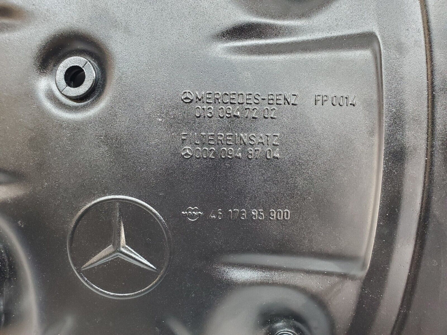 45163 Mercedes-Benz R129 300SL Coupe Air Filter Box Housing 0130947202