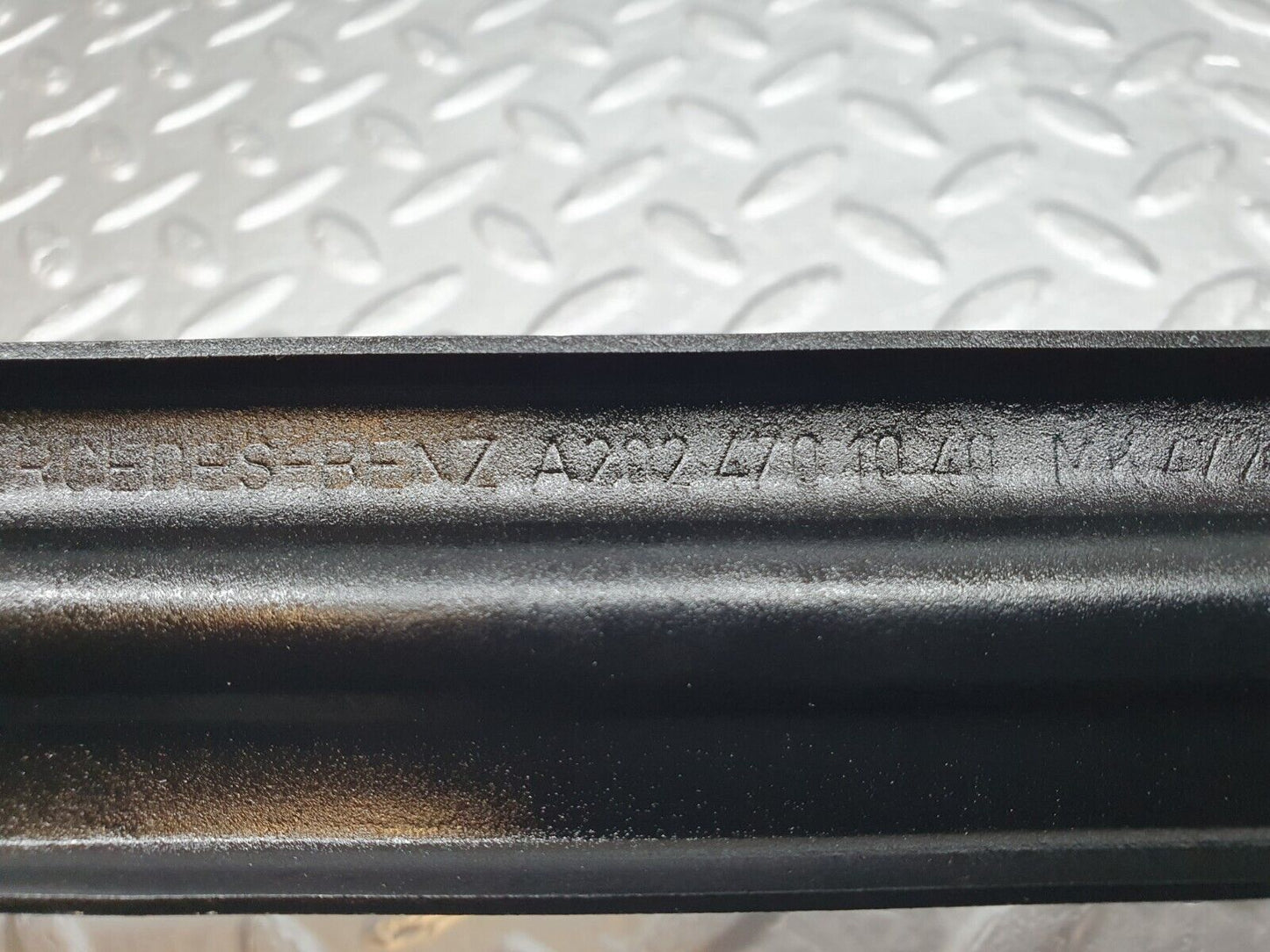 41973 Mercedes-Benz W202 C200 Fuel Tank Strap Bracket 2024701040