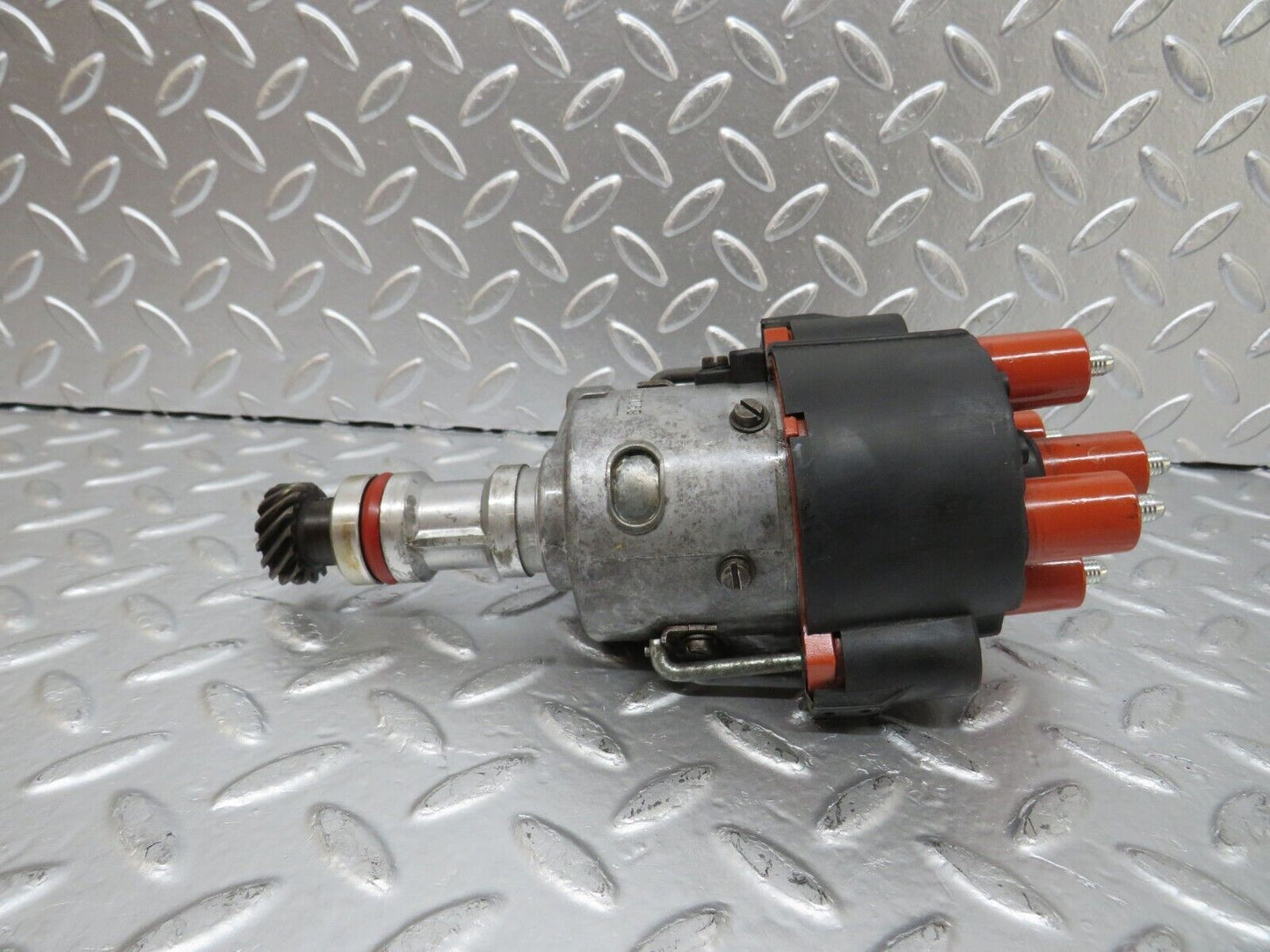 25490 Mercedes-Benz W123 200 Ignition Distributor Bosch 0237002059 0021589401