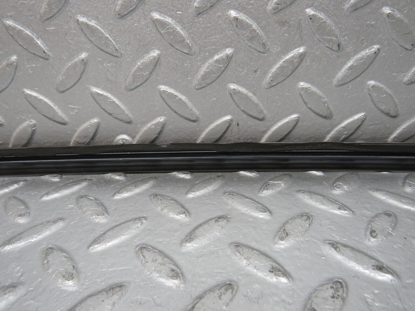 39054 Mercedes-Benz W201 190E Front Windscreen Top Moulding Trim