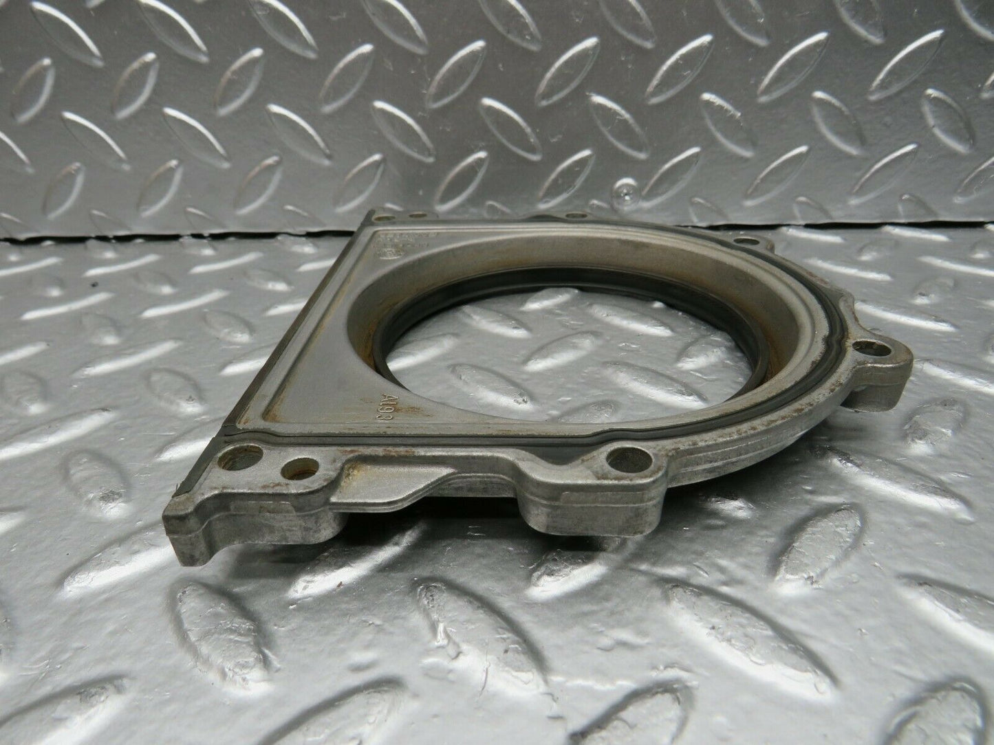 22442 Mercedes-Benz C124 E220 Coupe Crankshaft Rear Sealing Cover