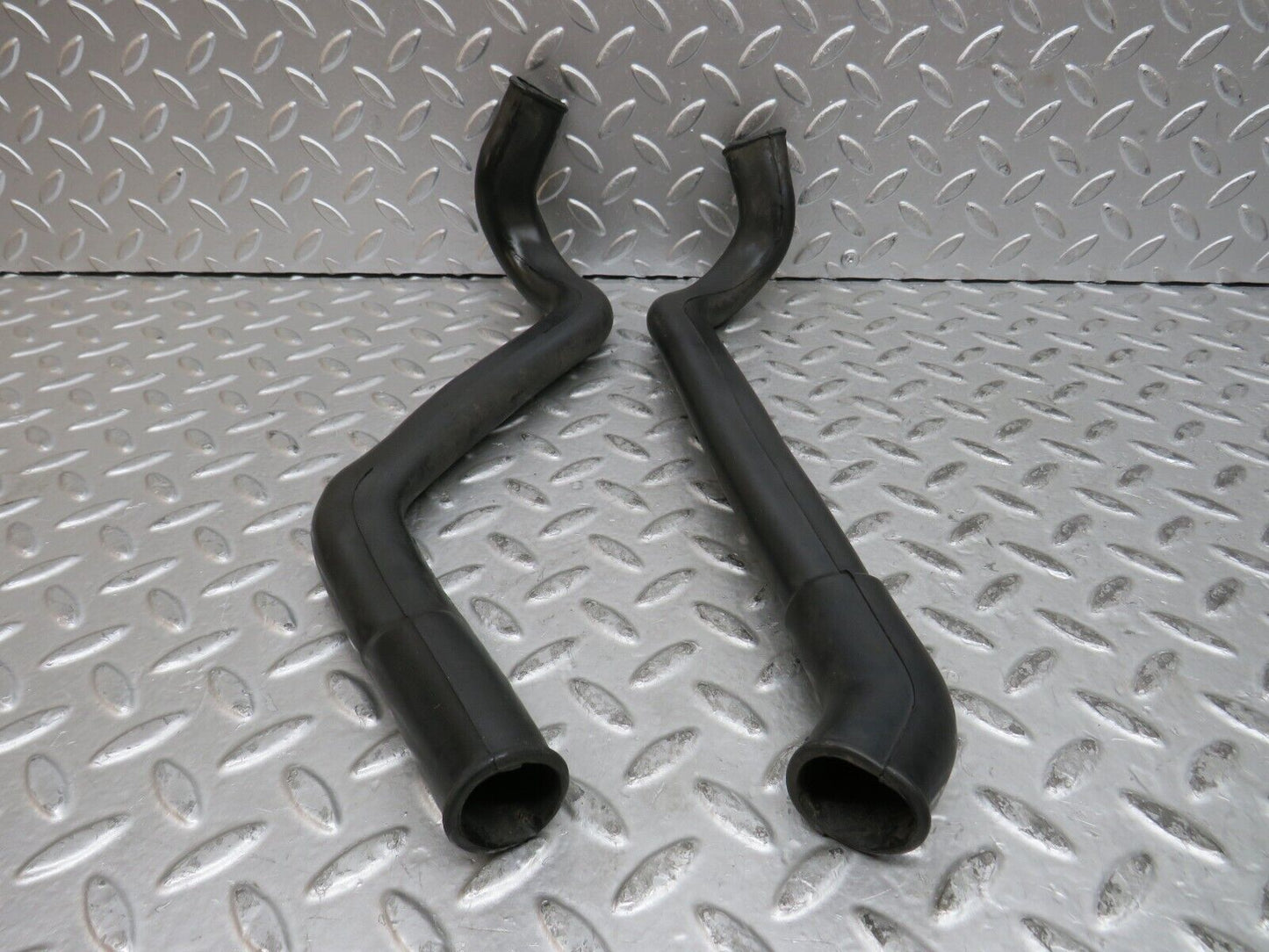 29156 Mercedes-Benz C124 320CE Water Drain Hose Pair 1246280394 1246280194