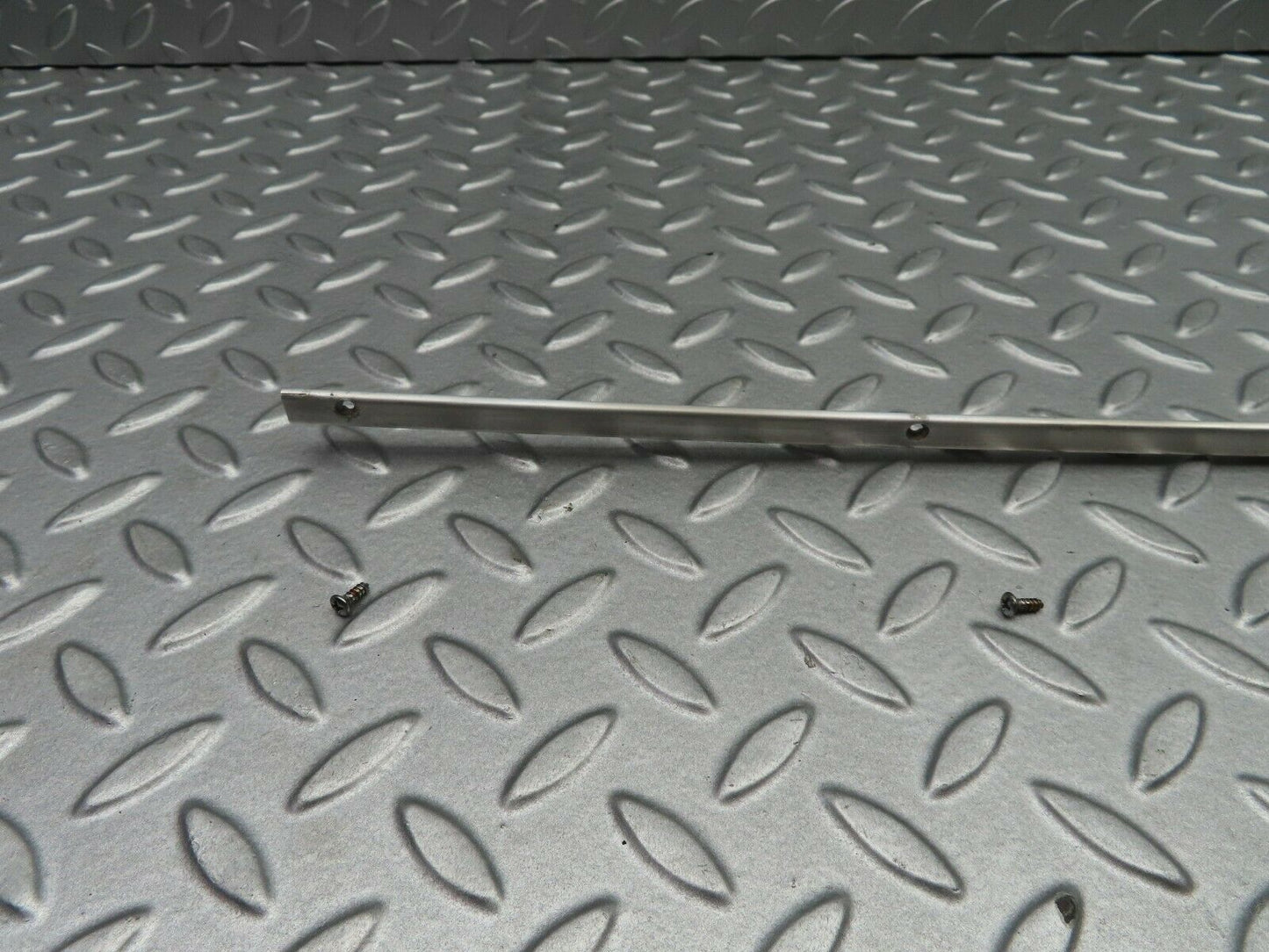 5543 Mercedes-Benz W124 230E Sunroof Trim