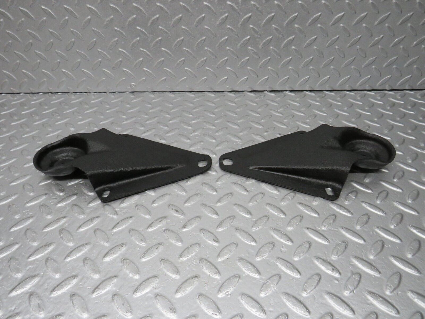 40377 Mercedes-Benz W110 230 Rear Suspension Axle Mounting Bracket