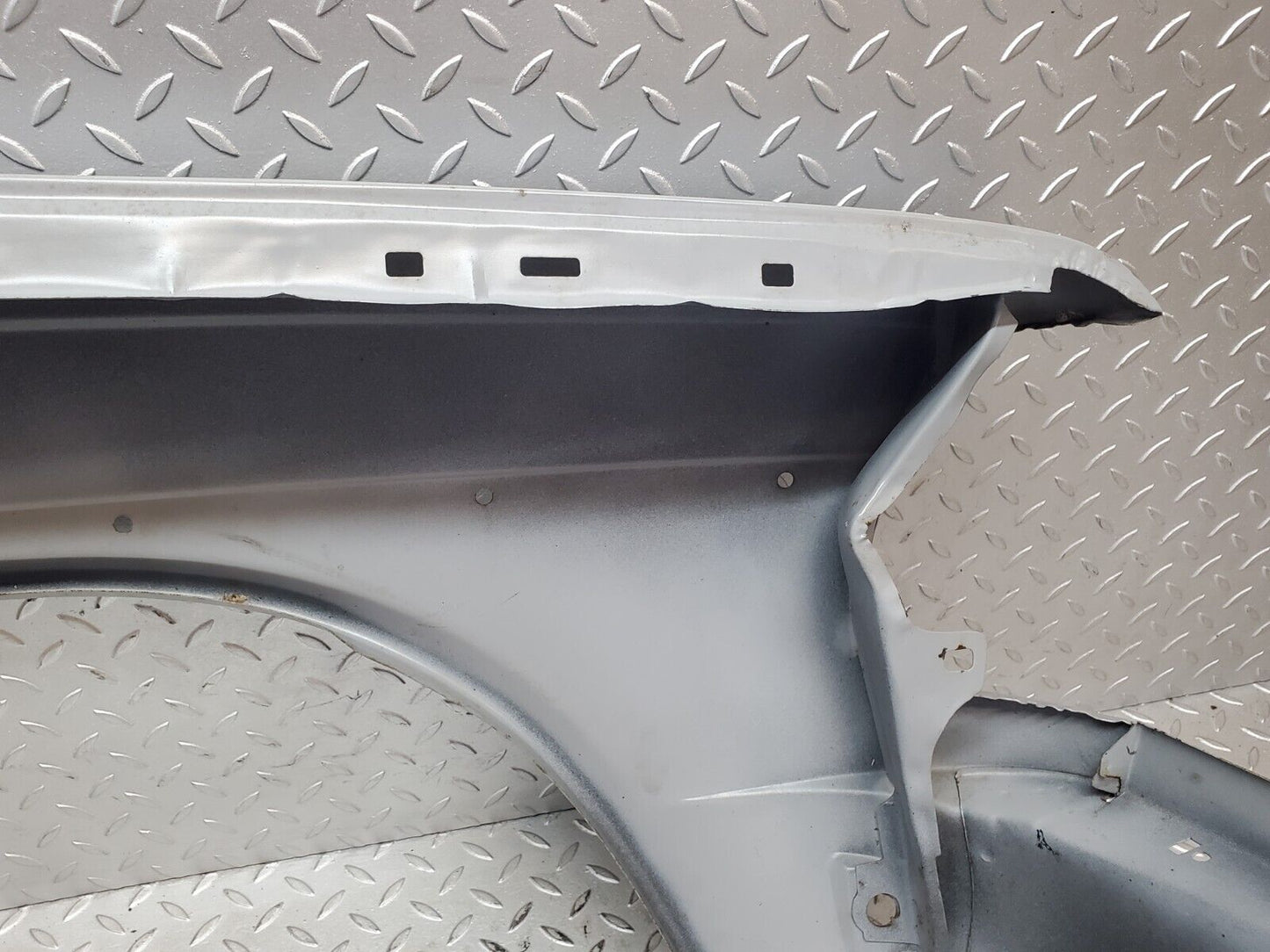 44445 Mercedes-Benz W123 280E Front Left Wing Fender