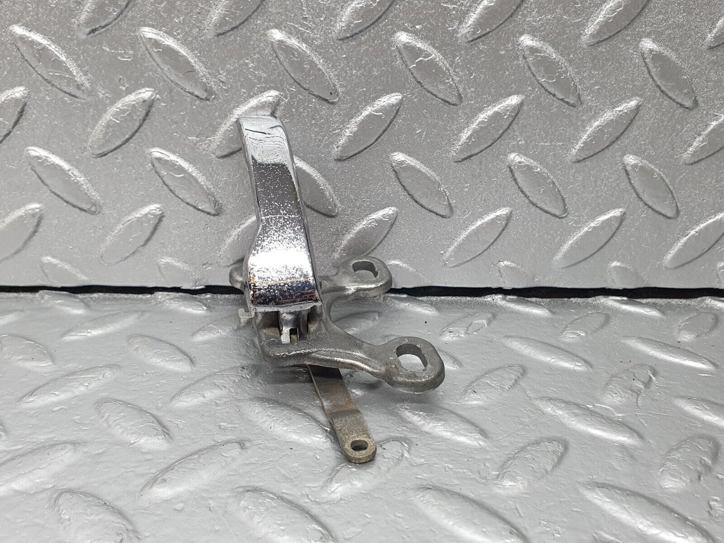 43110 Mercedes-Benz W108 280SE Front Left Interior Door Handle Chrome 1107660319