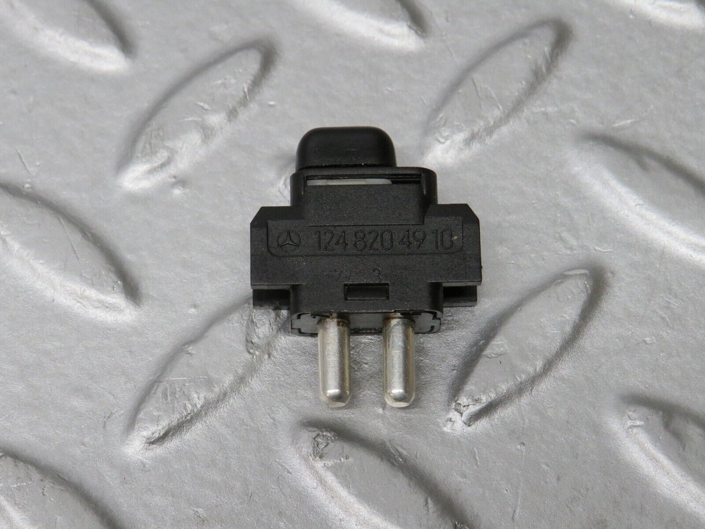 38958 Mercedes-Benz W201 190E 2.6L Child Lock Control Switch 1248204910