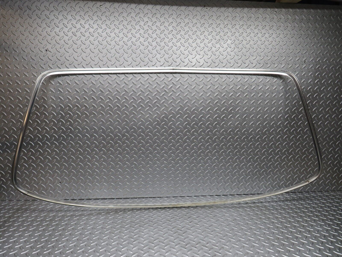 29625 Mercedes-Benz W123 230E Rear Windscreen Chrome Frame