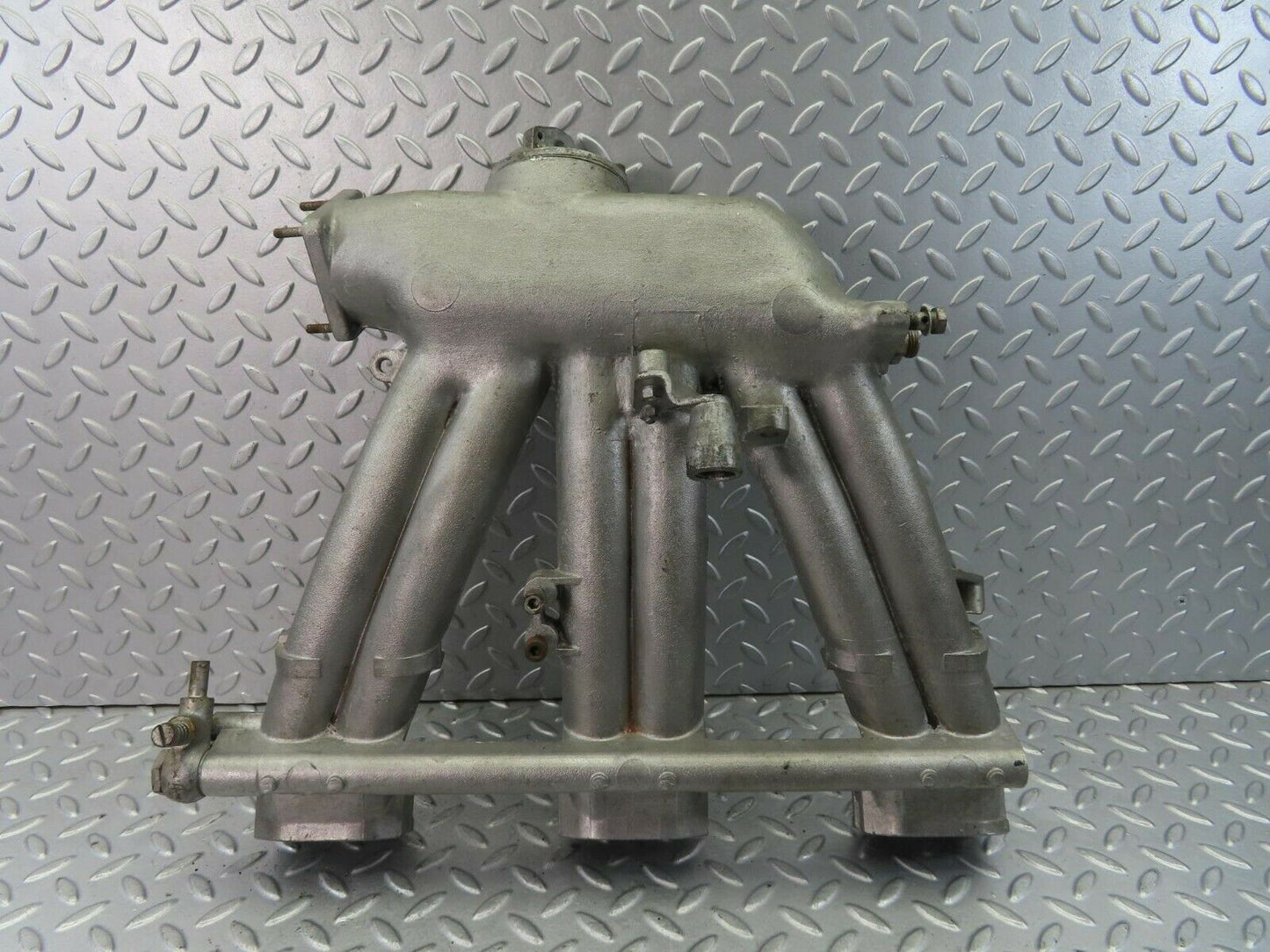 8687 Mercedes-Benz W111 Intake Manifold 1271412601