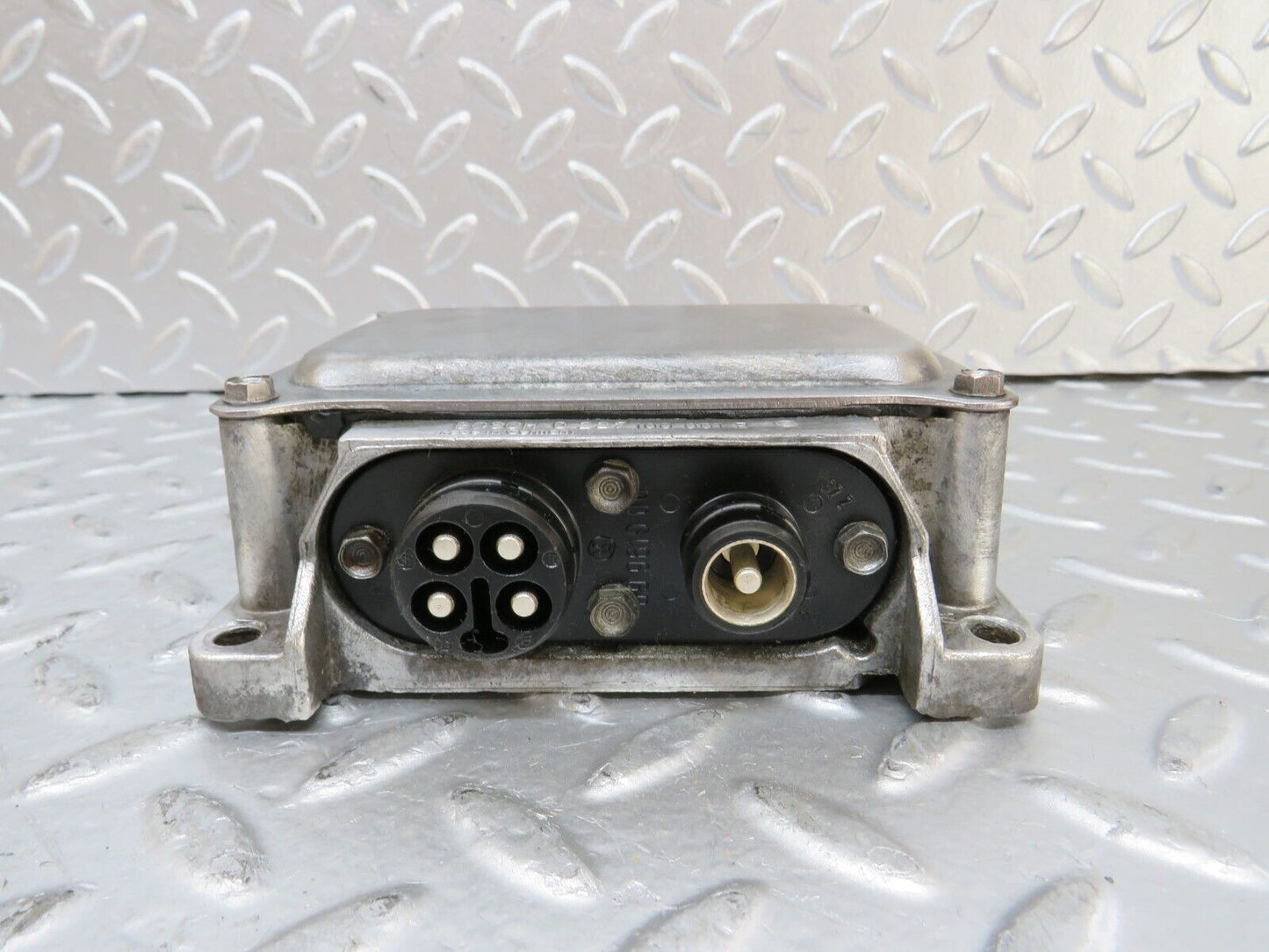 26261 Mercedes-Benz W116 450SE Ignition Control Unit Bosch 0227100001