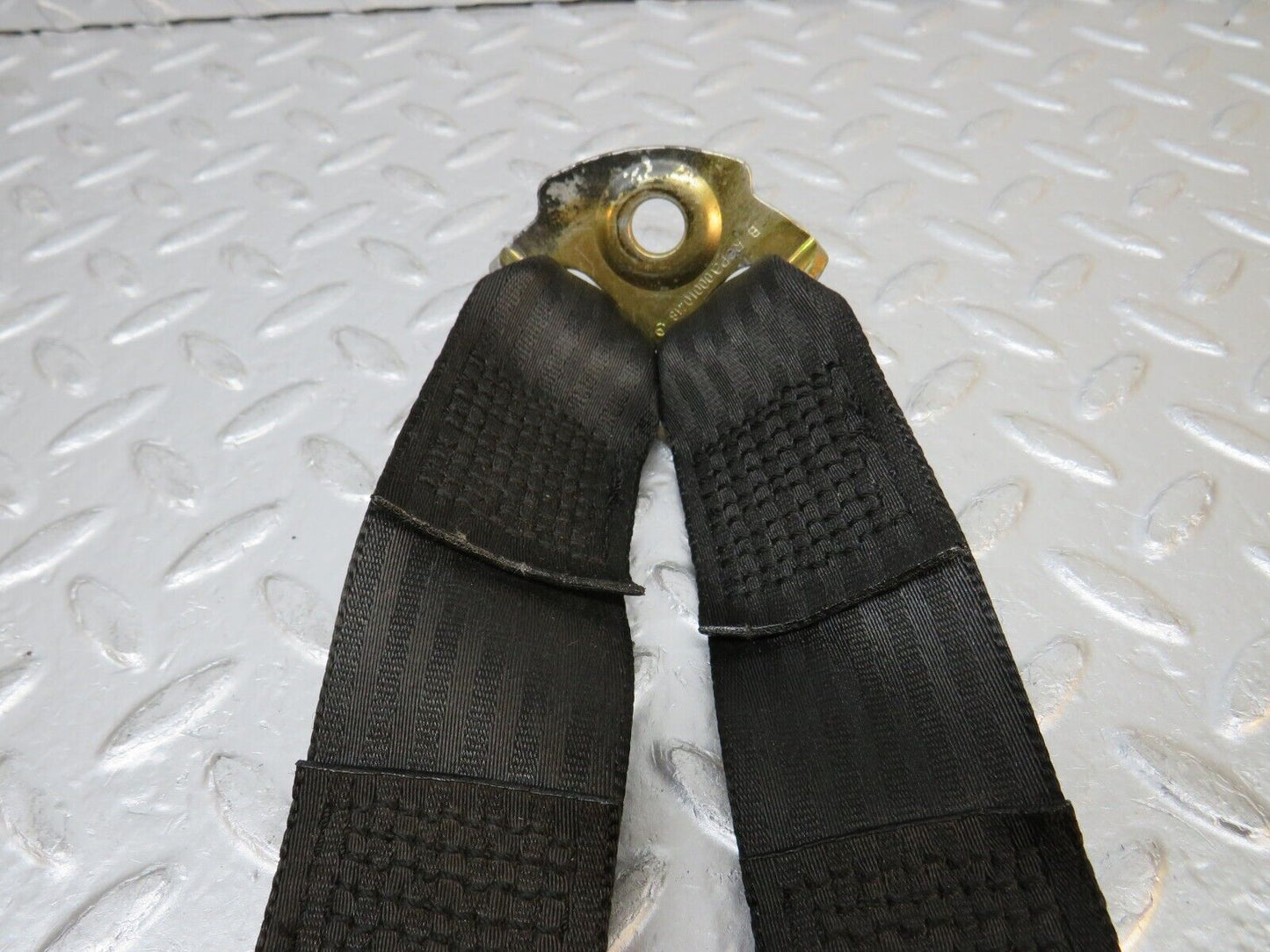0601 Mercedes-Benz W123 230E Seat Belt Buckle Rear 1238607369
