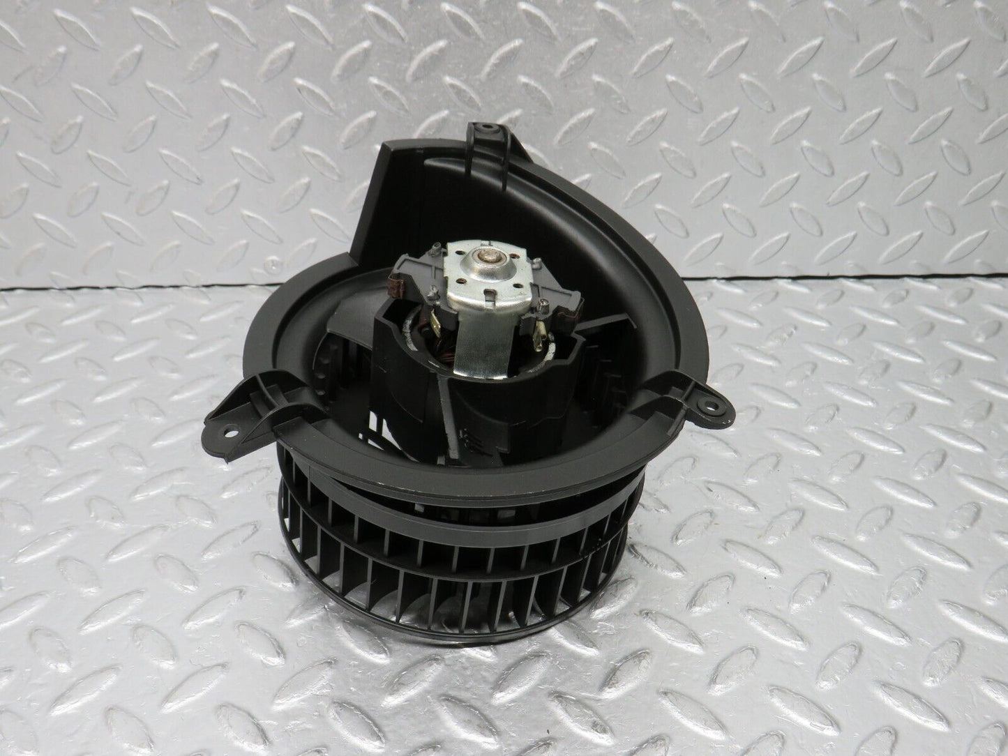 38762 Mercedes-Benz W201 190E Heater Blower Motor