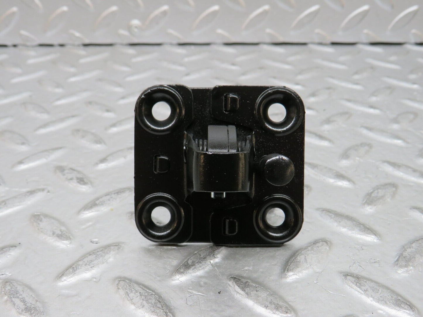 27904 Mercedes-Benz W123 280E Bonnet Lock Latch