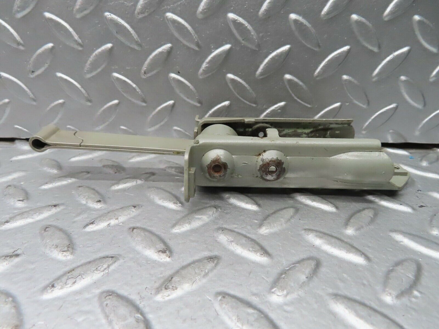 21515 Mercedes-Benz W126 300SE Door Safety Check Strap