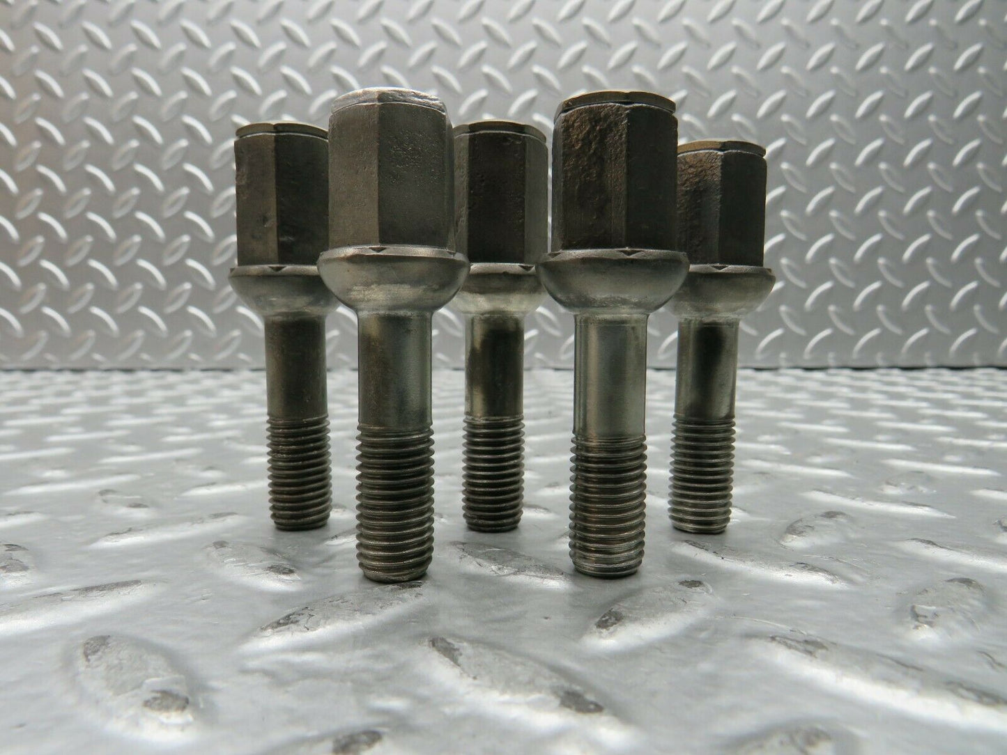 22926 Mercedes-Benz 5x Alloy Wheel Lug Bolt M12x1.5
