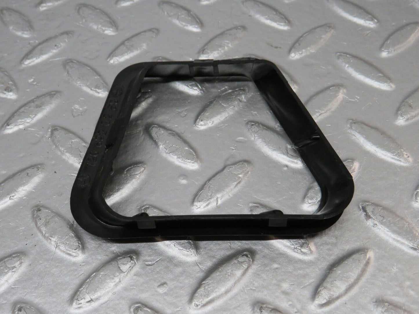34319 Mercedes-Benz C126 380SEC Seat Belt Presenter Cover Trim 1266920259